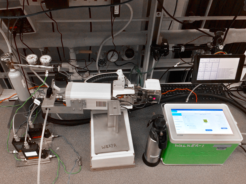 Instrument with tubes and wires for measuring leaf gas exchange